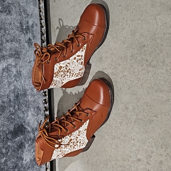 Brown Crochet Boho Style Ankle Boots New! Size6 - Picture 2 of 7